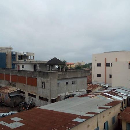Chez Olivia Olivier Bed and Breakfast Cotonou Esterno foto